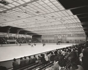 1962x Chamonix nouvelle patinoire LACHAMP HD P256-257 - Copie